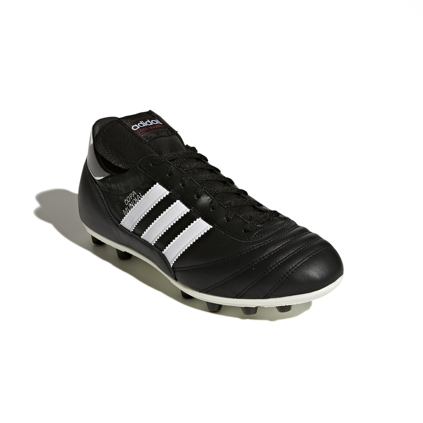 Soccer cleats adidas Copa Mundial